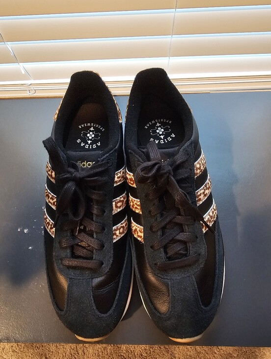 adidas Shoes - Adidas Run 70s 2.0 Suede/Cheetah Low Sneakers Size US Women 10.5/ Men 9.5 (NEW)